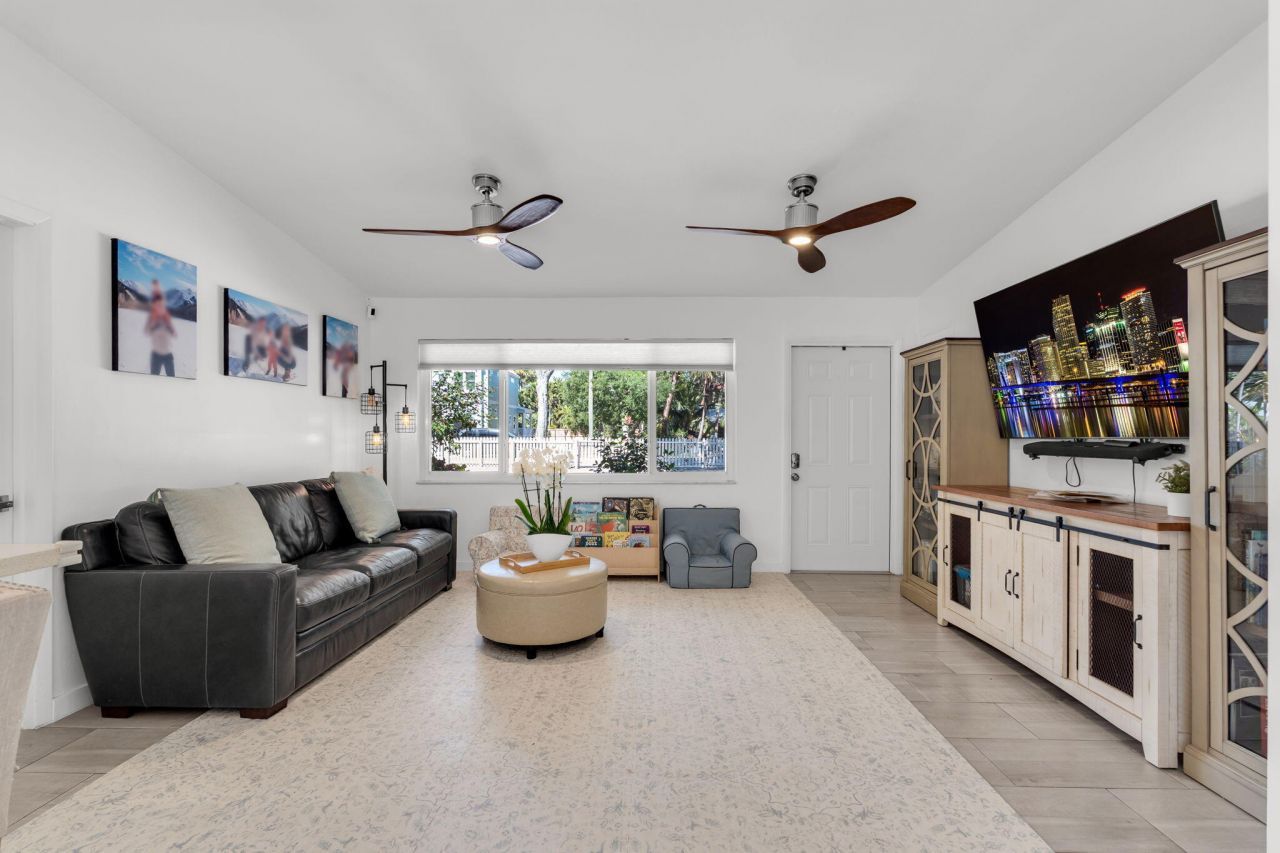 9 Transylvania Avenue, Key Largo, FL 33037 Photo