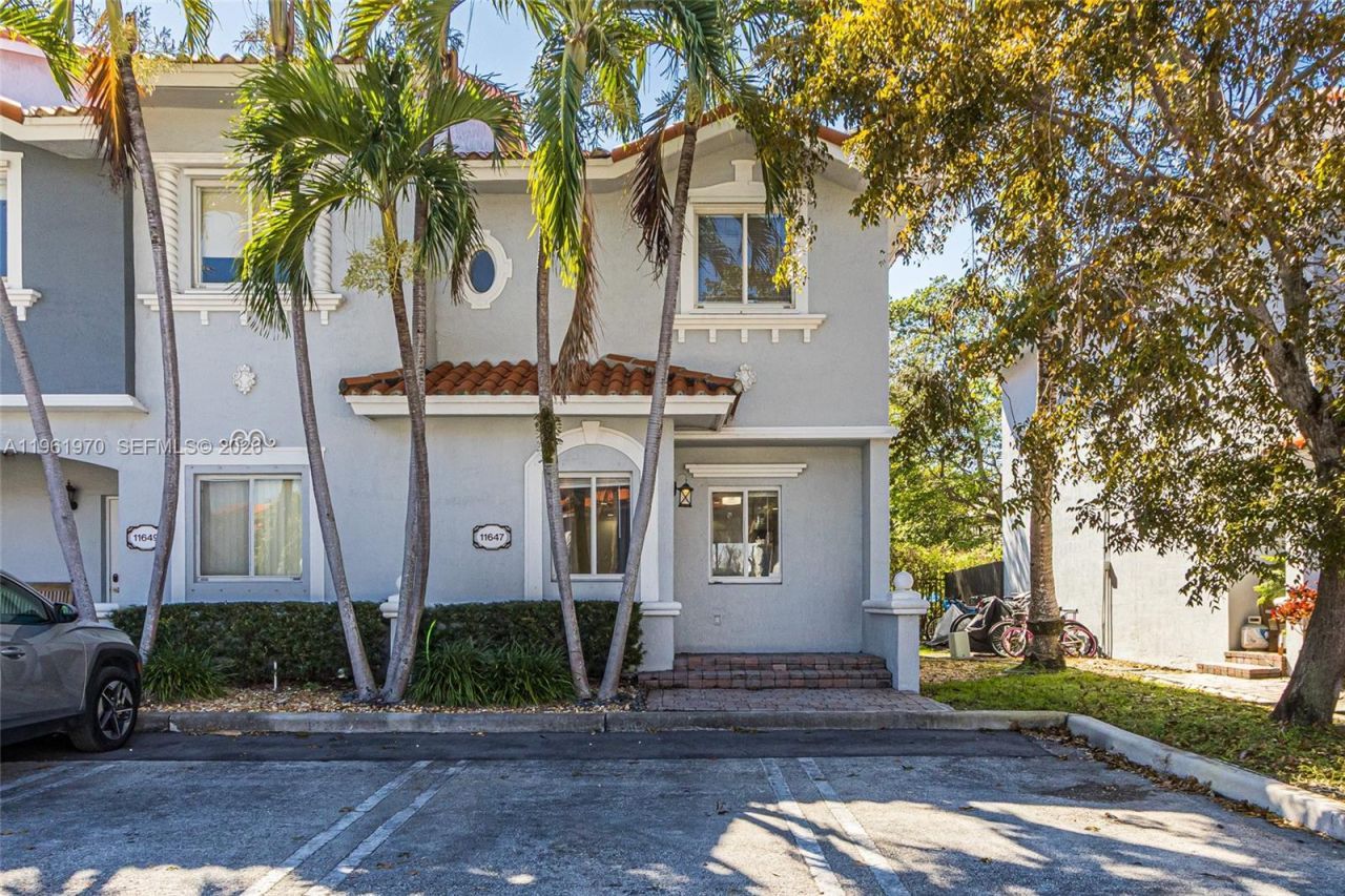 11647 NE 18th Dr , Unit 11647, North Miami, FL 33181 Photo