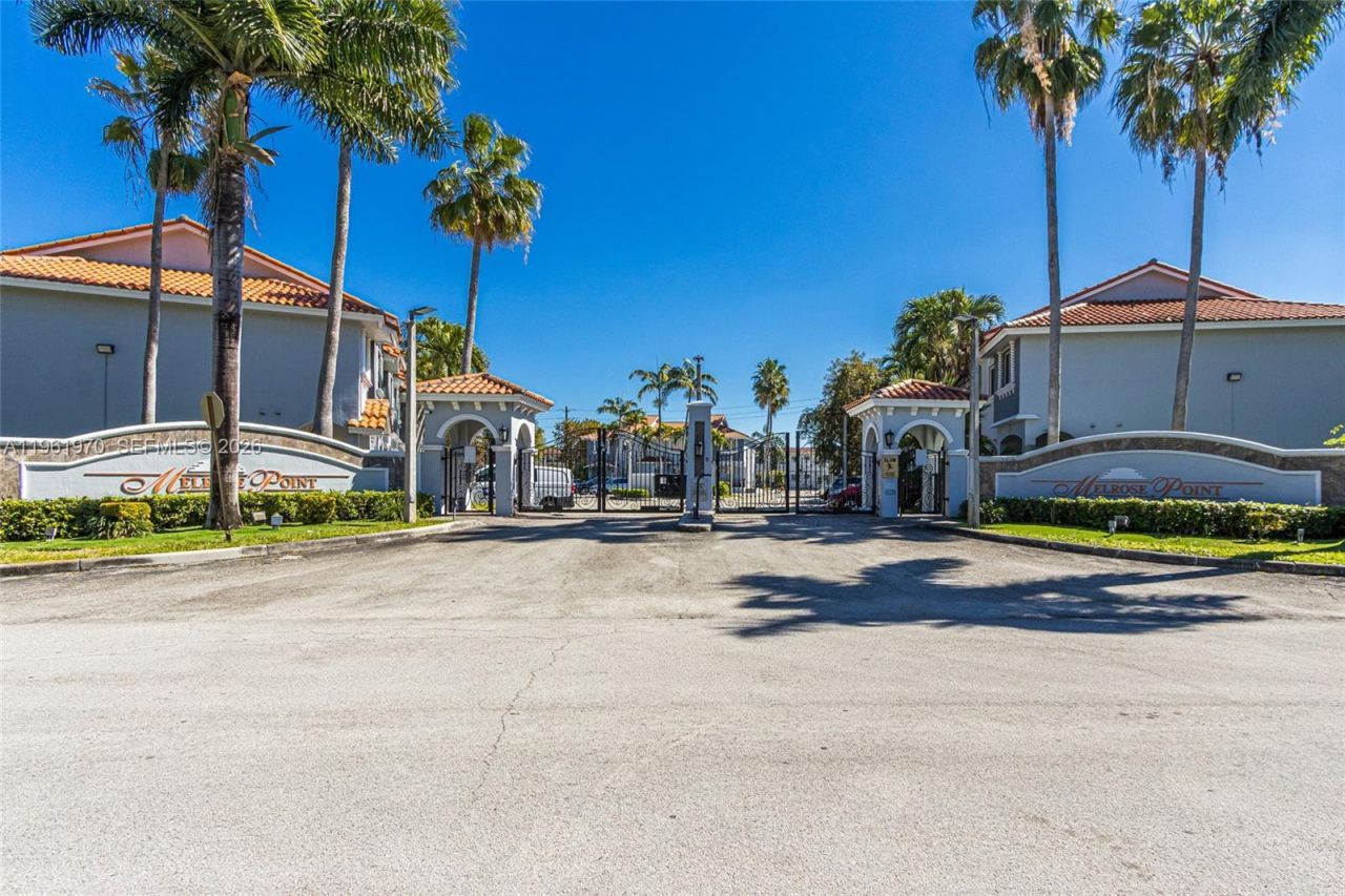 11647 NE 18th Dr , Unit 11647, North Miami, FL 33181 Photo