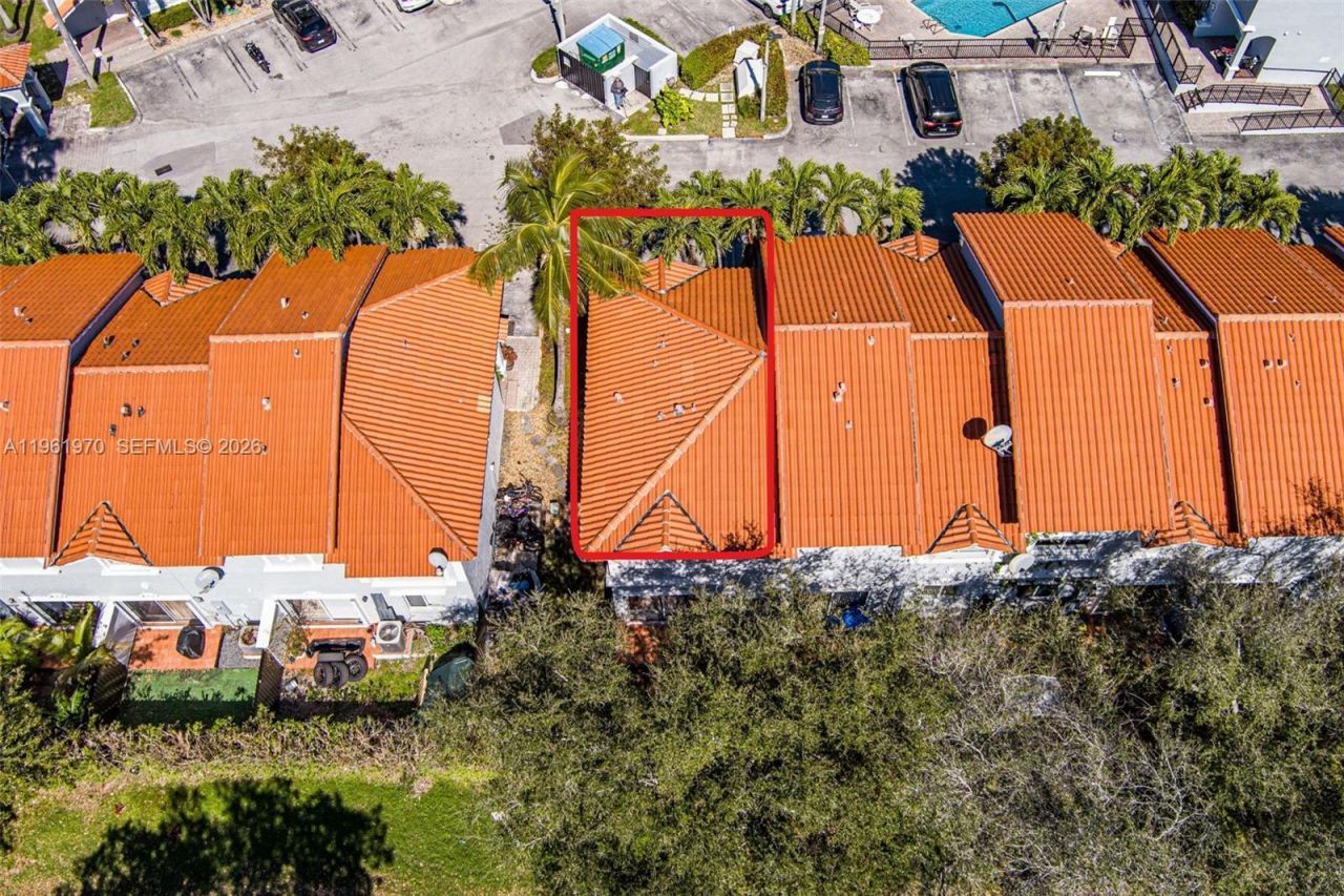 11647 NE 18th Dr , Unit 11647, North Miami, FL 33181 Photo