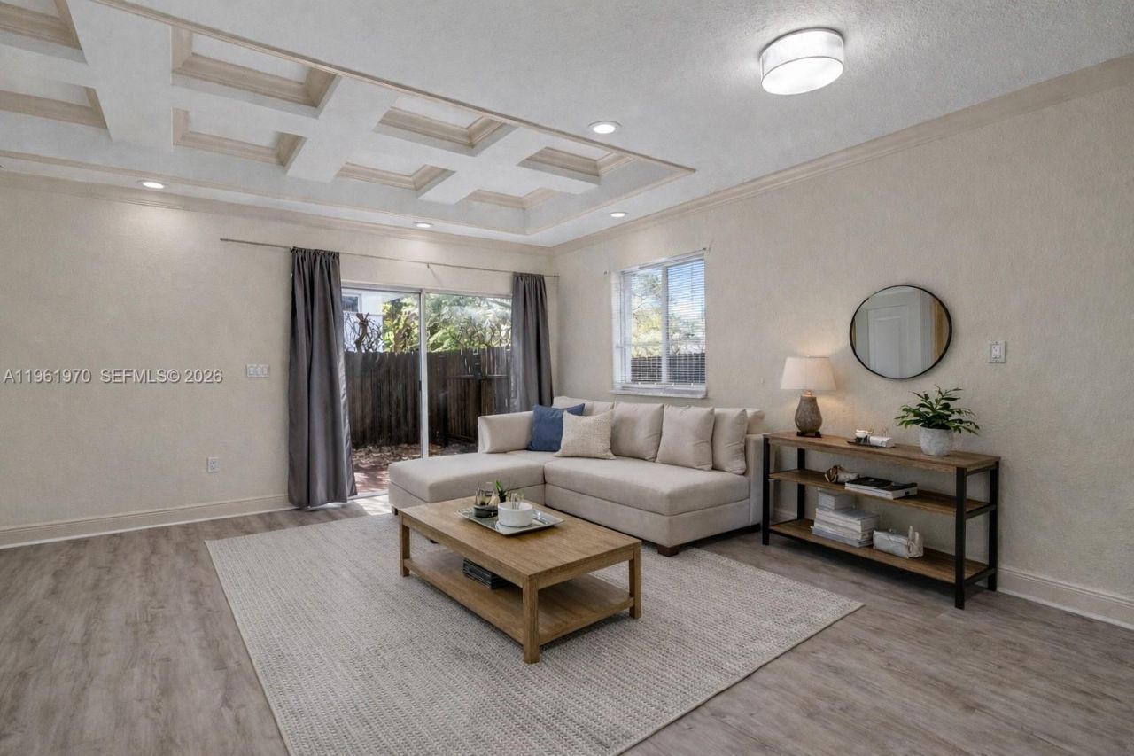 11647 NE 18th Dr , Unit 11647, North Miami, FL 33181 Photo