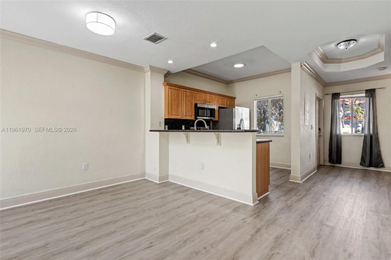 11647 NE 18th Dr , Unit 11647, North Miami, FL 33181 Photo