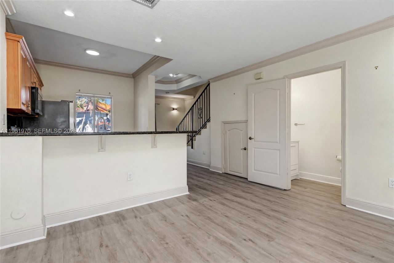 11647 NE 18th Dr , Unit 11647, North Miami, FL 33181 Photo