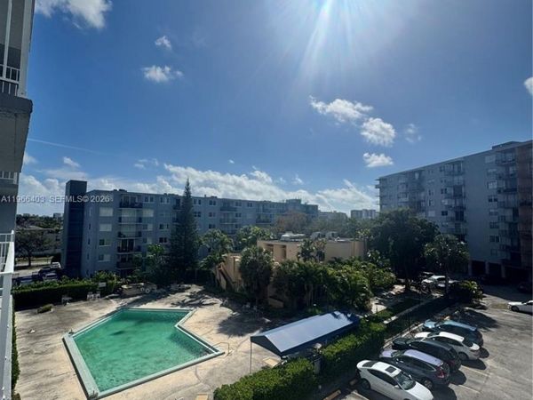 1470 NE 125th Ter , Unit 407, North Miami, FL 33161