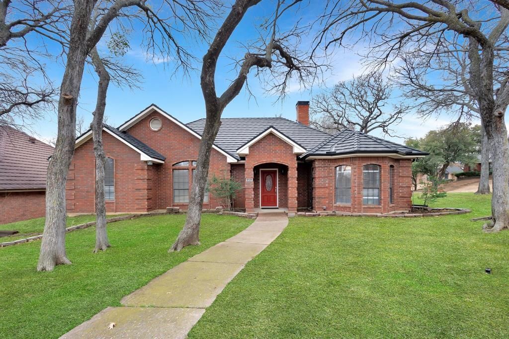 717 Ashley Drive, Hurst, TX 76054 Main Photo