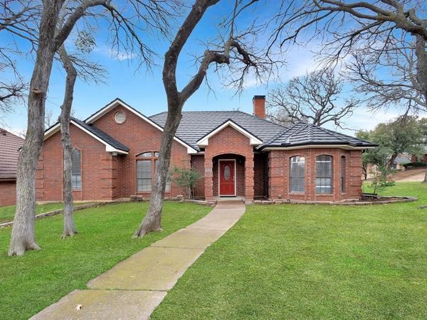 717 Ashley Drive, Hurst, TX 76054