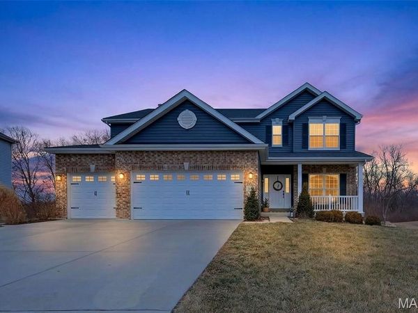 119 Hannahs Mill Drive, Lake St Louis, MO 63367