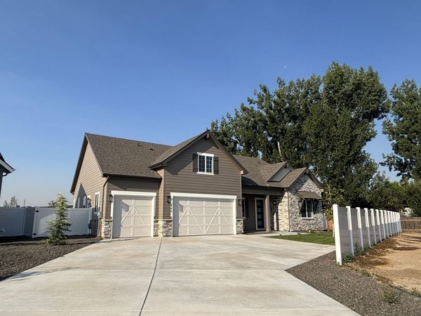 845 N Sevenoaks Ave, Eagle, ID 83616