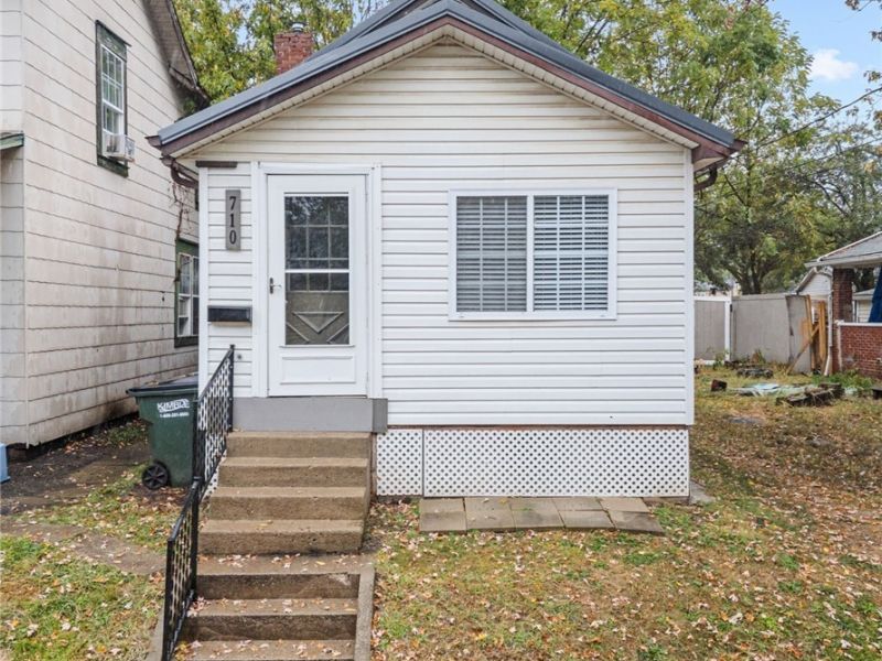 710 N Freedom Avenue, Alliance, OH 44601 Photo 1