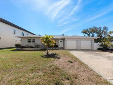 106 15TH STREET, BELLEAIR BEACH, FL 33786