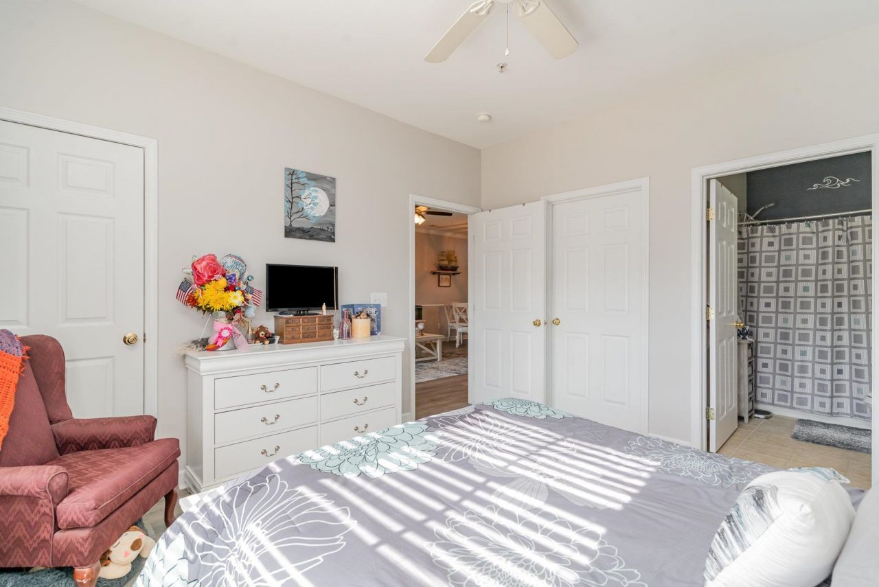 224 Castle Dr. Photo 14