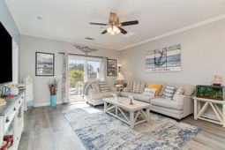 224 Castle Dr. photo 4