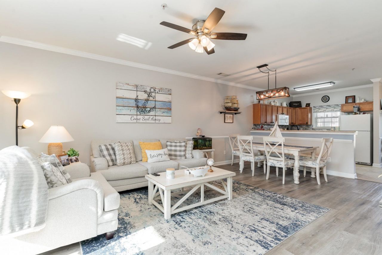 224 Castle Dr. Photo 5