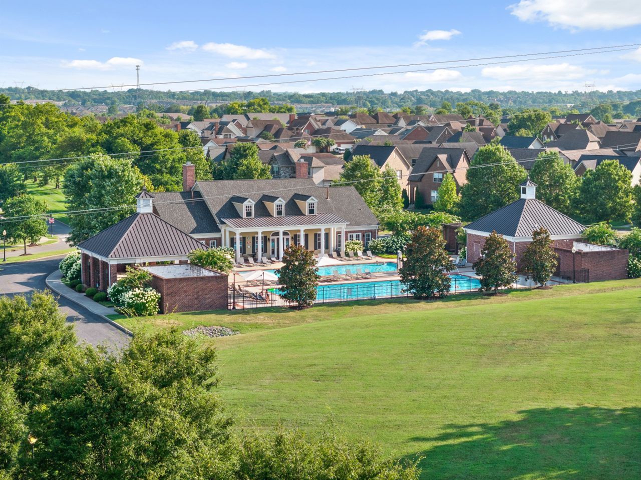 1230 Hayloft Pl, Gallatin, TN 37066 Main Photo