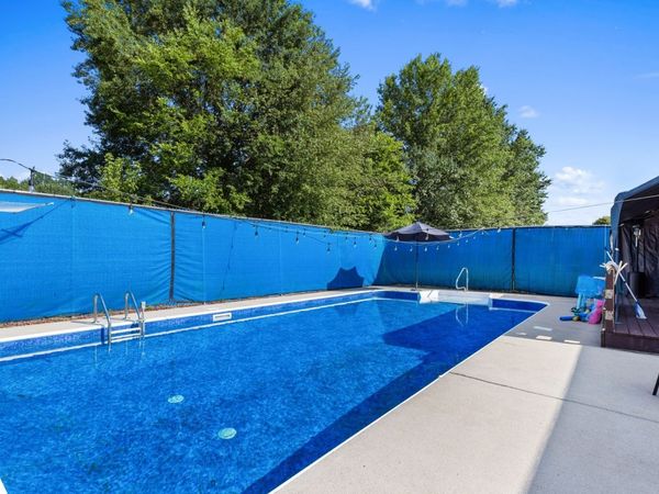 125 Sycamore Dr, White House, TN 37188