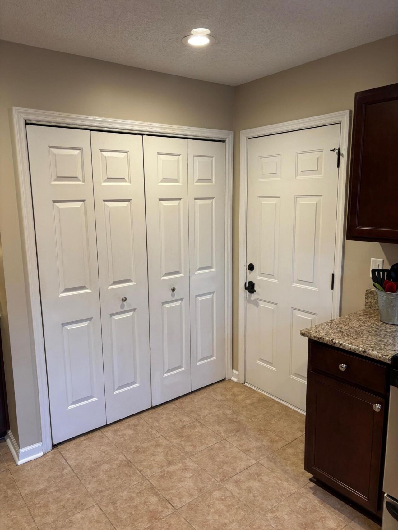 117 Alwyn Boulevard Photo 18