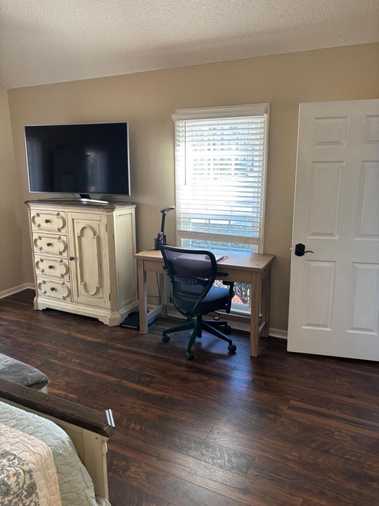 117 Alwyn Boulevard Photo 8