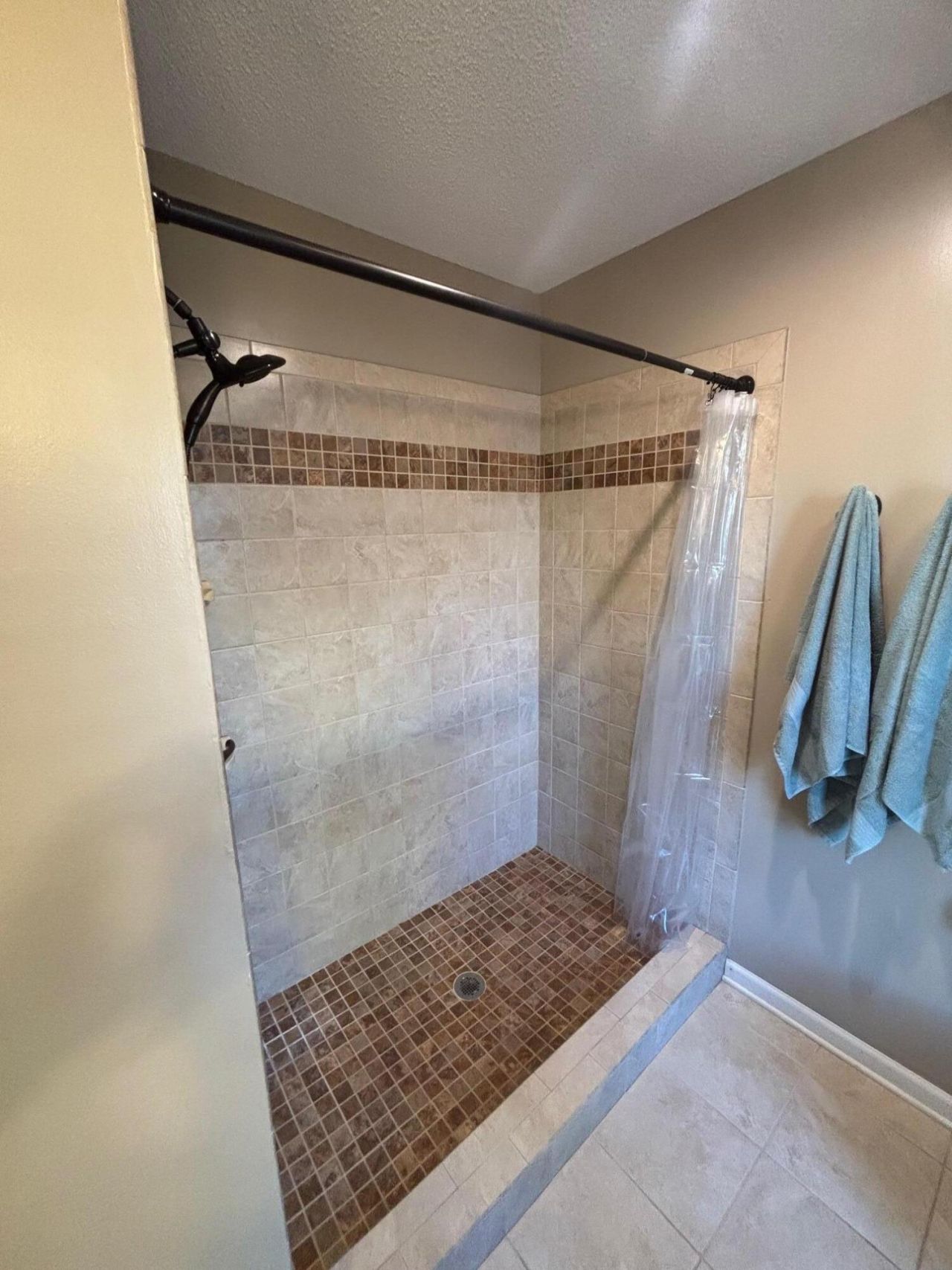 117 Alwyn Boulevard Photo 9