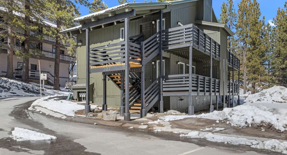 307 Galaxy Lane, Unit D, Stateline, NV 89449 Photo