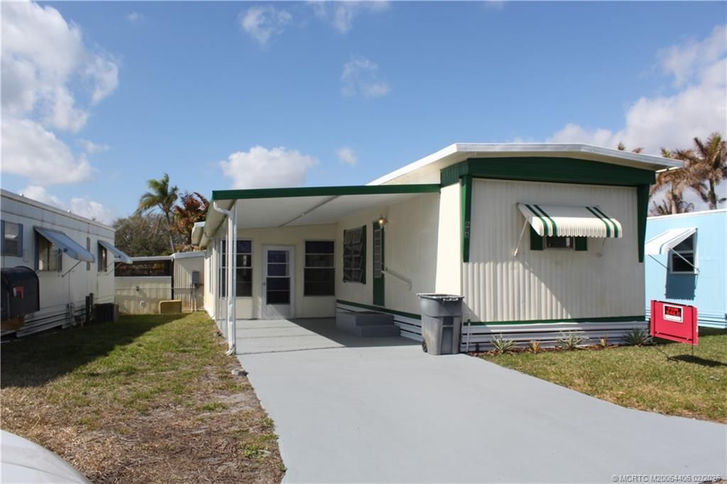 605 NE South Seas Way, Jensen Beach, FL 34957 Photo