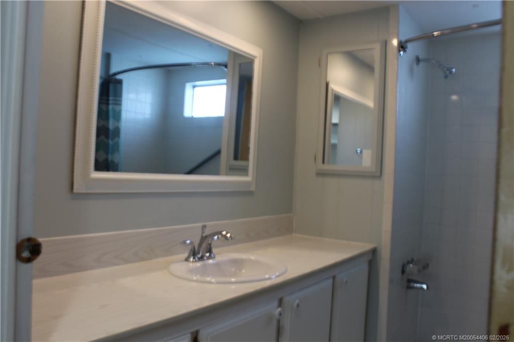 605 NE South Seas Way, Jensen Beach, FL 34957 Photo