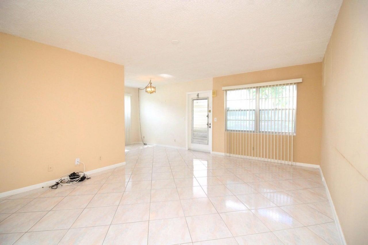 434 Fanshaw K, Boca Raton, FL 33434 Photo