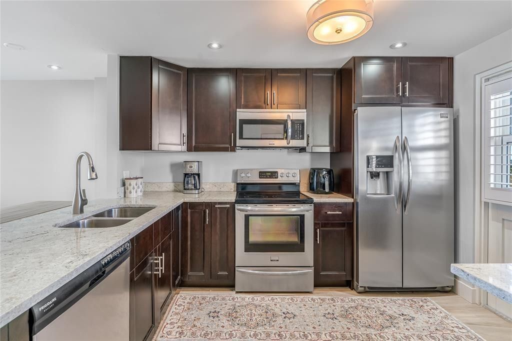 2200 NE 33rd Avenue, Unit 8G, Fort Lauderdale, FL 33305 Photo