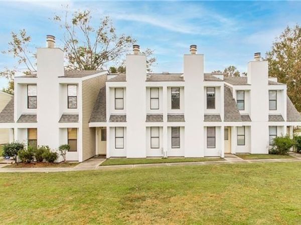 324 MARINERS Boulevard, Unit 324, Mandeville, LA 70448