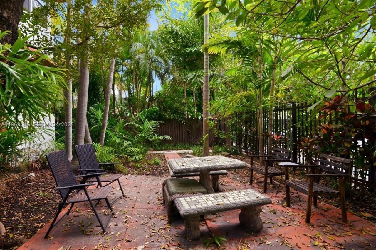 736 12th St, Unit 7, Miami Beach, FL 33139 Photo