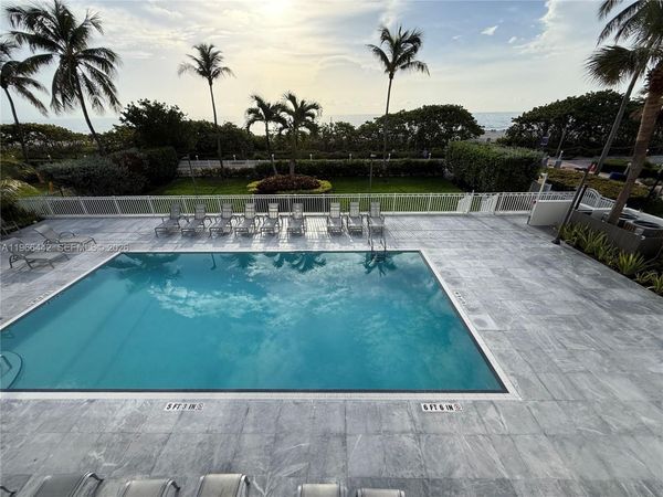 4301 Collins Ave , Unit 208, Miami Beach, FL 33140