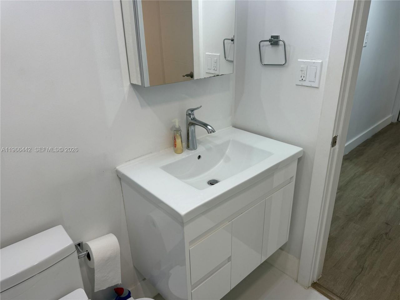 4301 Collins Ave , Unit 208, Miami Beach, FL 33140 Photo