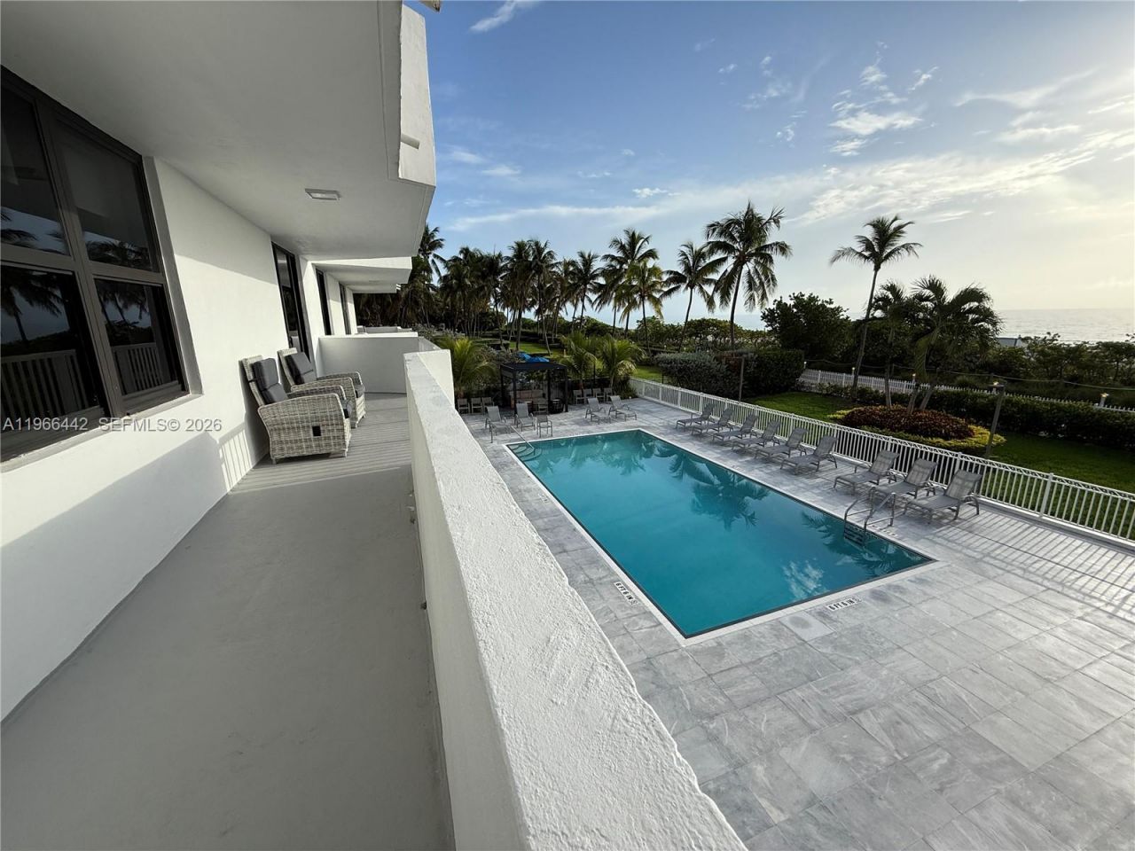 4301 Collins Ave , Unit 208, Miami Beach, FL 33140 Photo