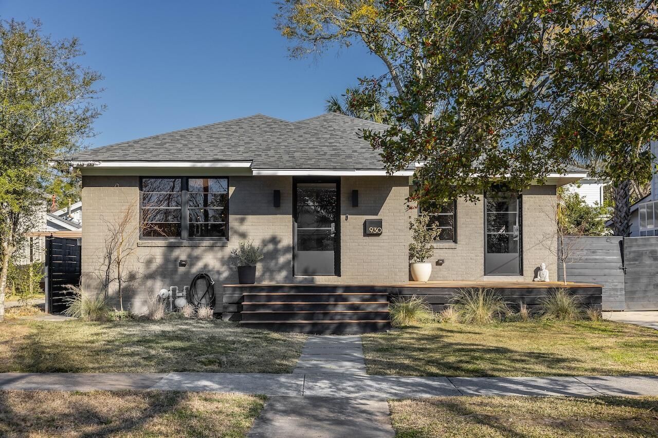 930 Ashley Avenue Photo 1