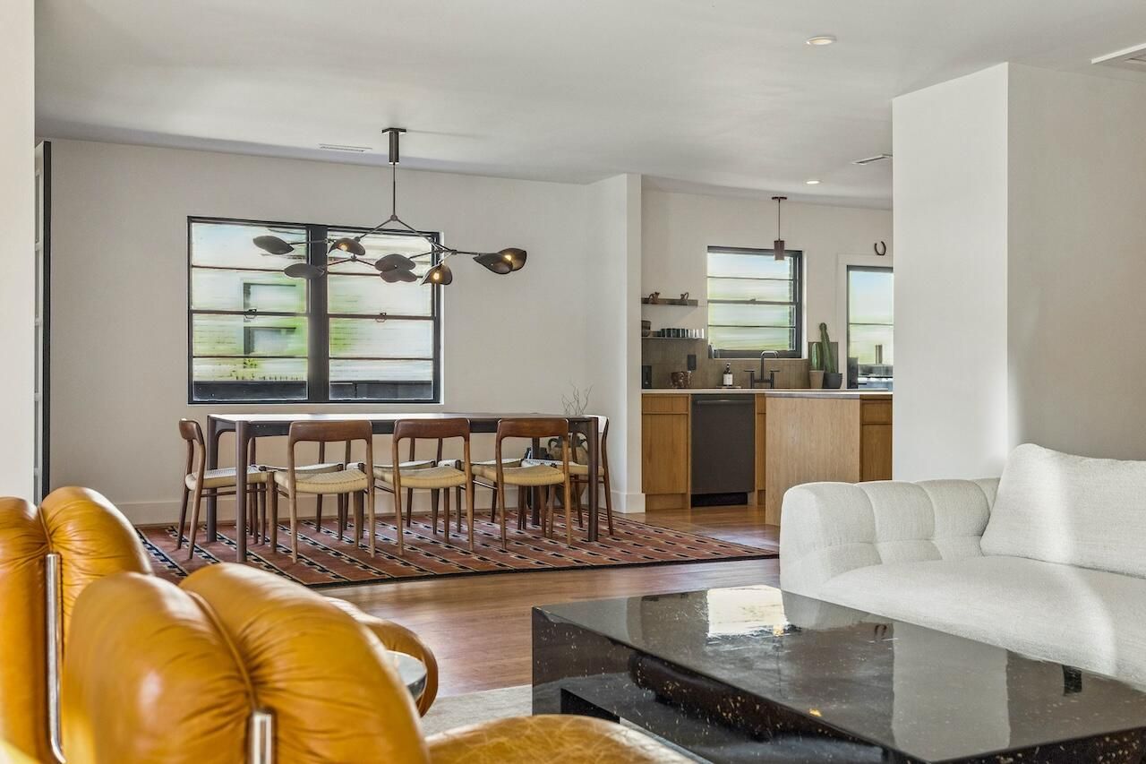 930 Ashley Avenue Photo 10