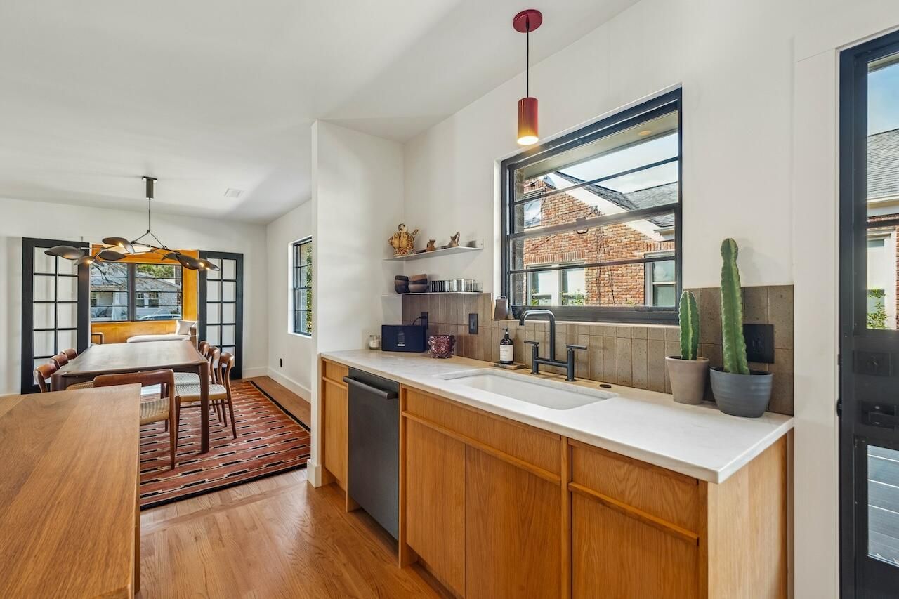 930 Ashley Avenue Photo 20