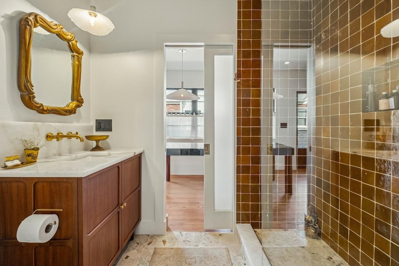 930 Ashley Avenue Photo 22