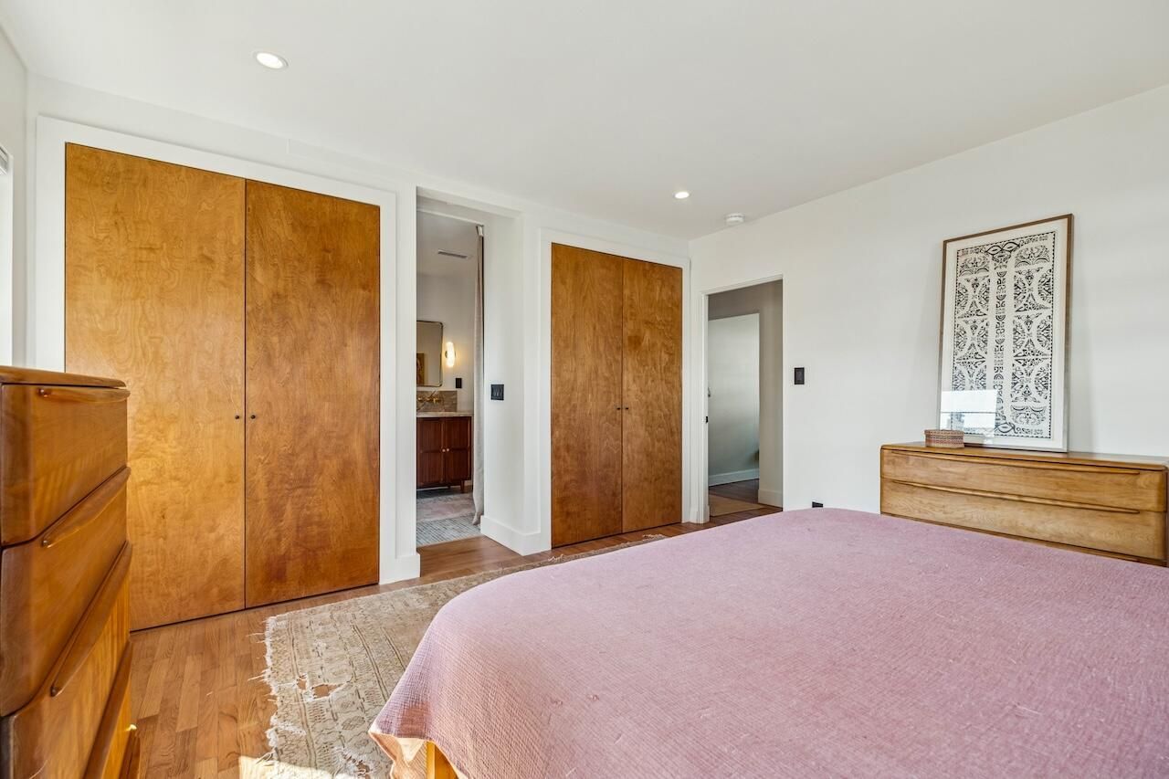 930 Ashley Avenue Photo 24