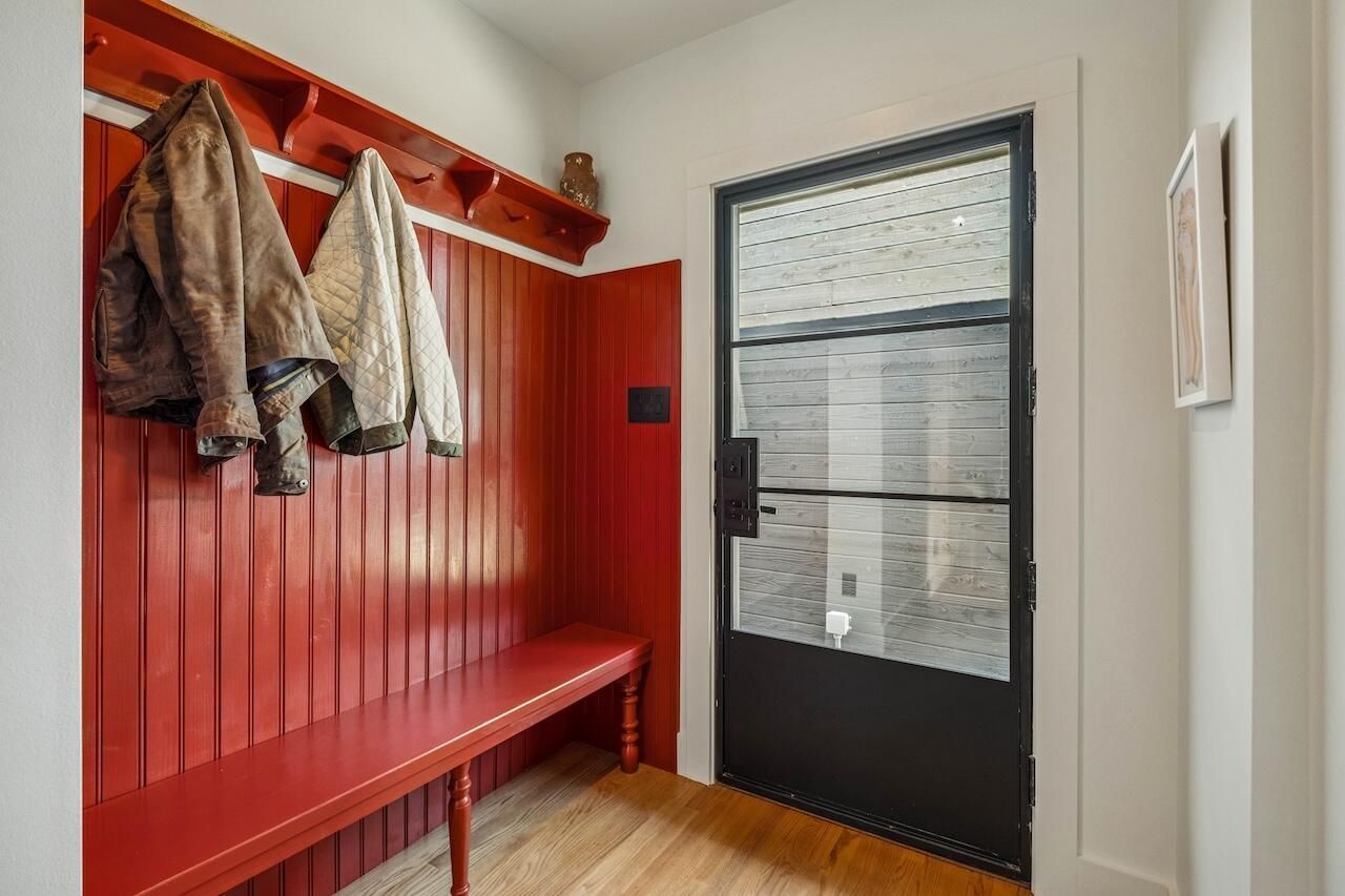 930 Ashley Avenue Photo 32