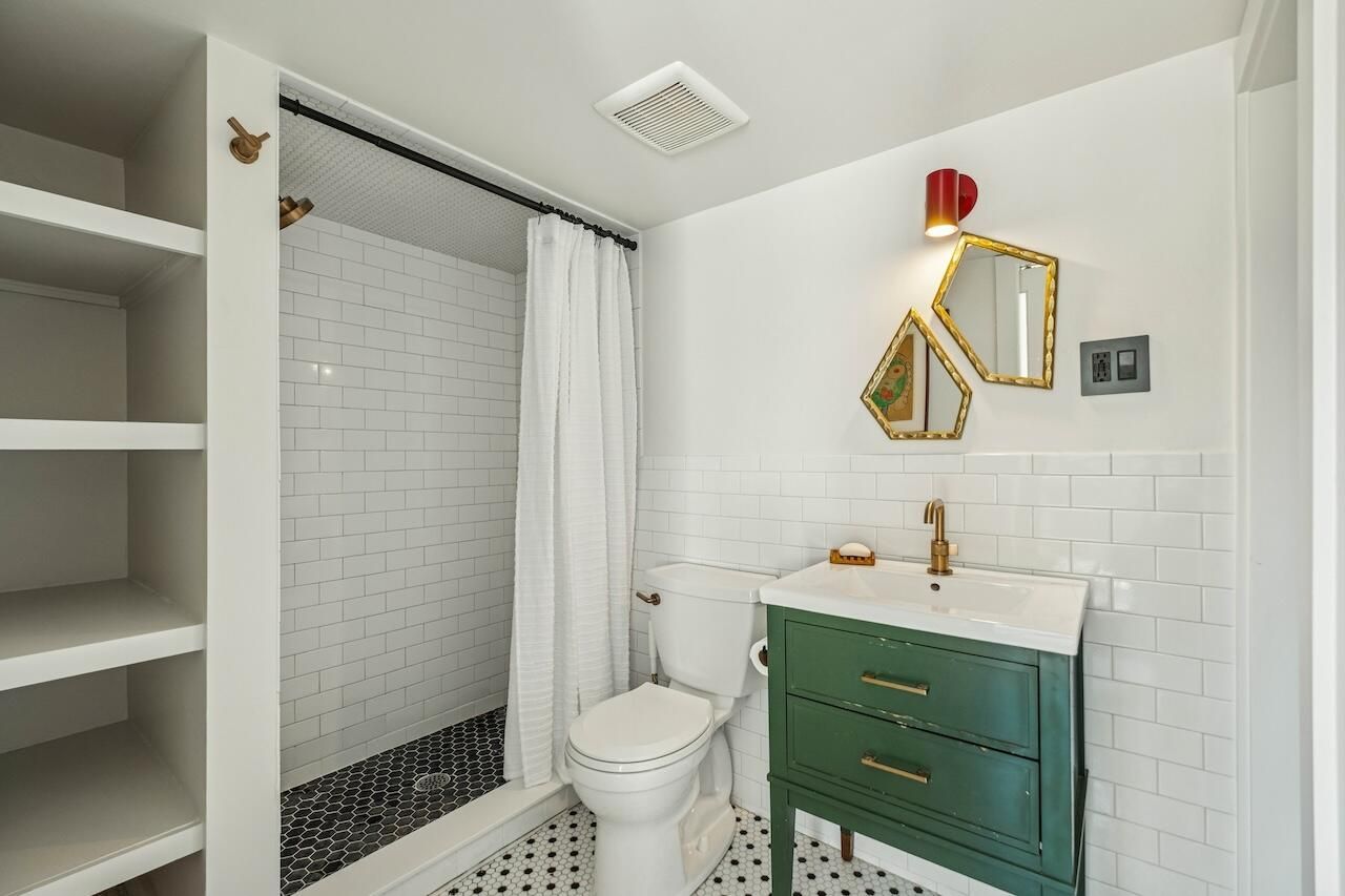 930 Ashley Avenue Photo 35