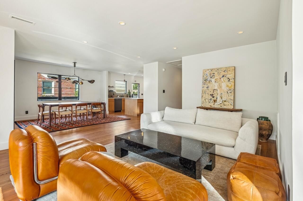 930 Ashley Avenue Photo 4