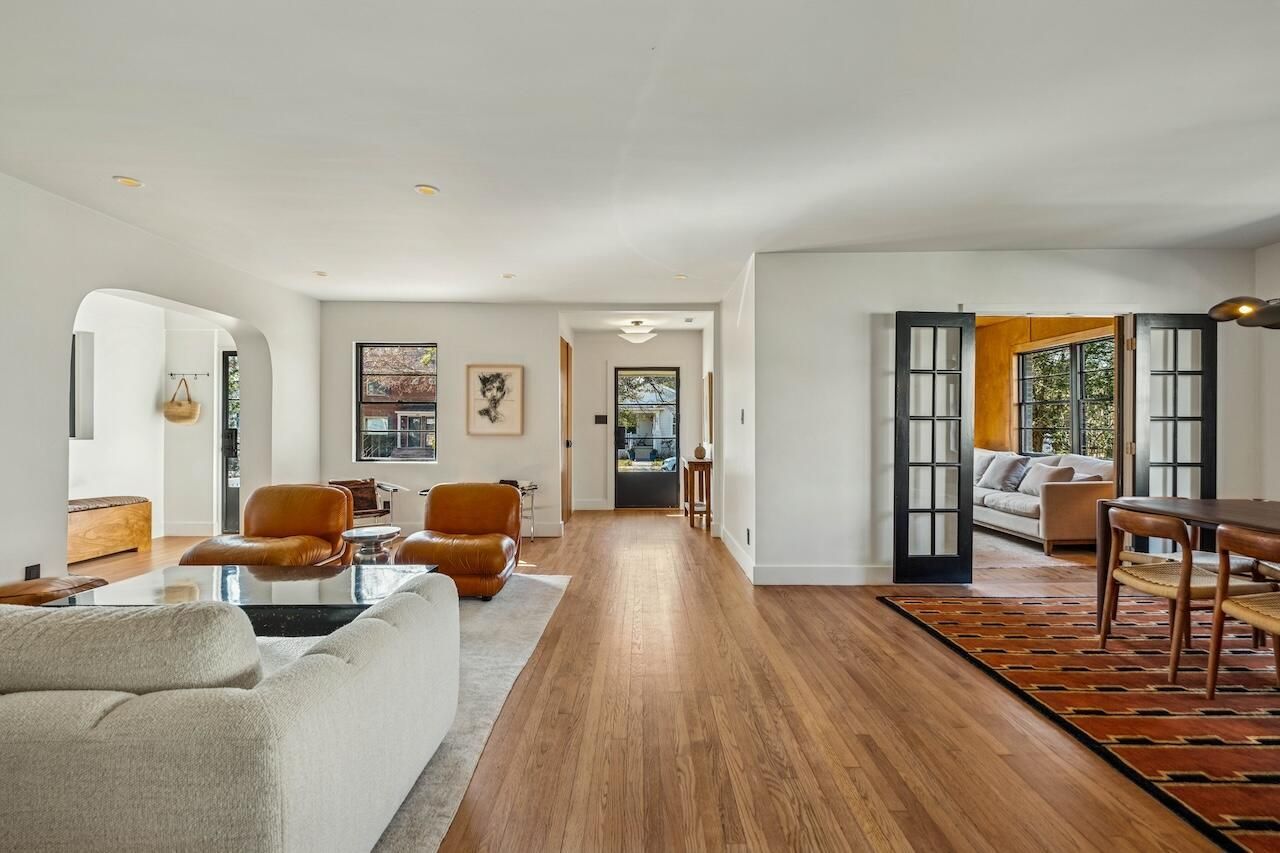 930 Ashley Avenue Photo 7