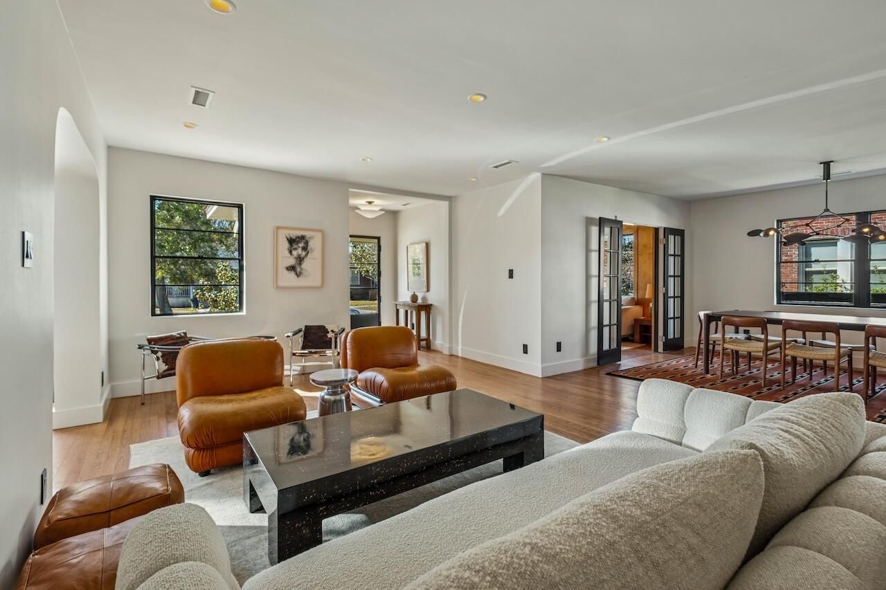 930 Ashley Avenue Photo 8