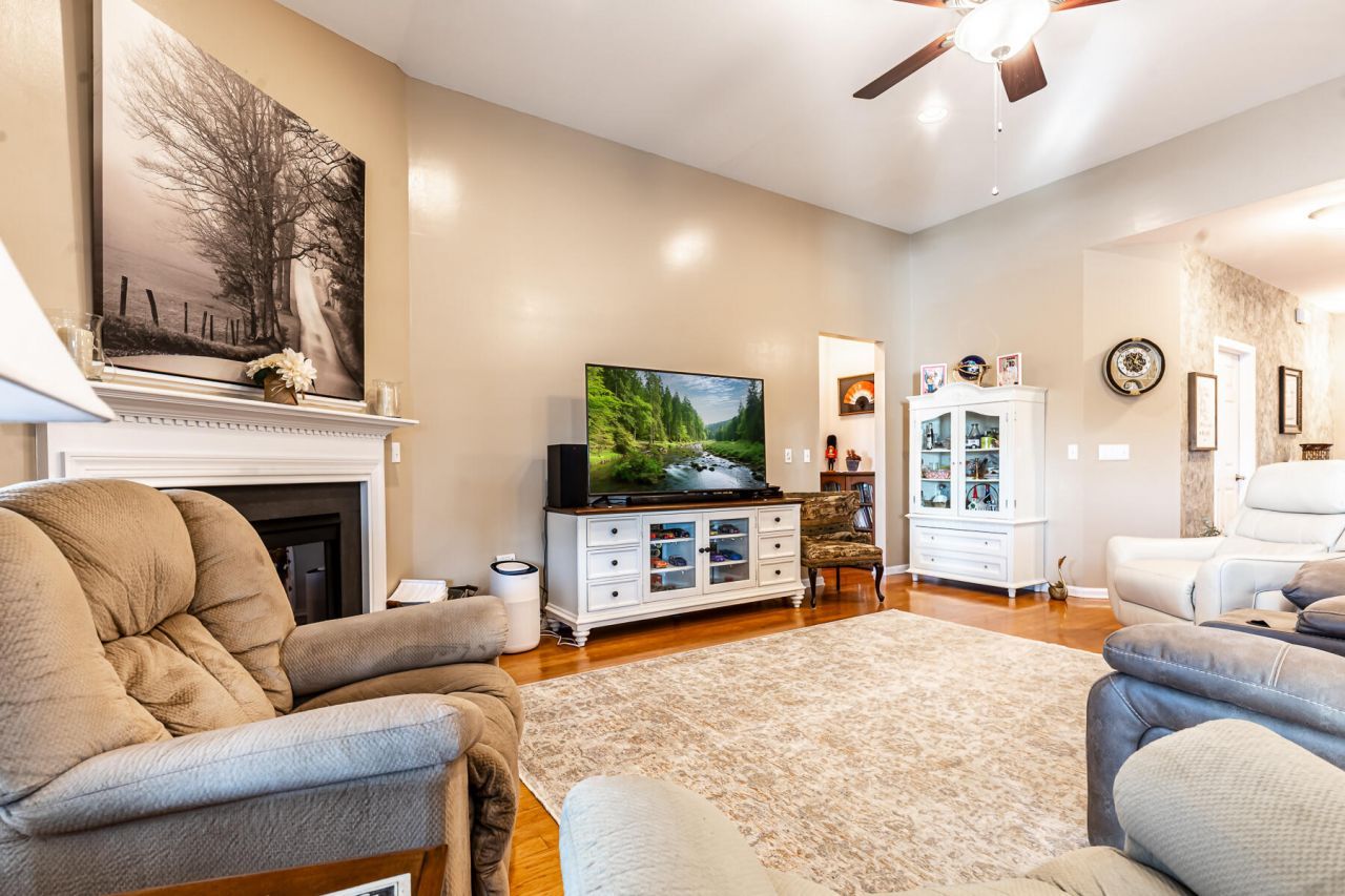 9615 N Carousel Circle Photo 4