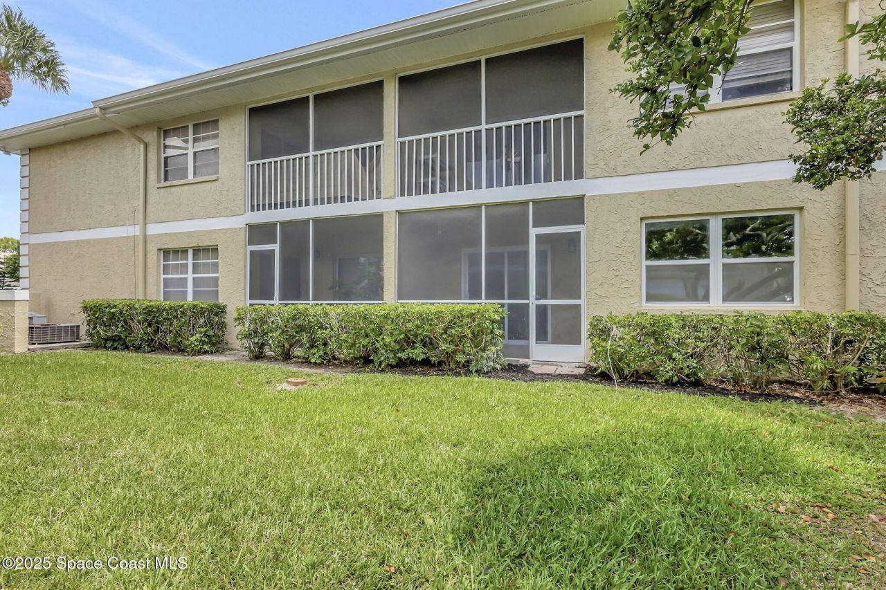 1538 SE Royal Green Circle, Unit 102, Port Saint Lucie, FL 34952 Photo