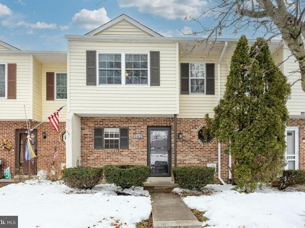 102 CHESTER COURT, DOWNINGTOWN, PA 19335