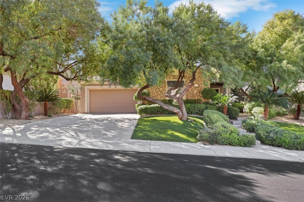 15 Oro Valley Drive, Henderson, NV 89052 Main Photo