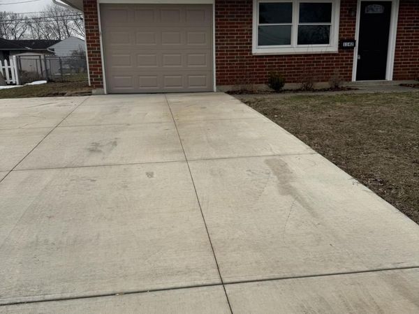 1142 Lee Road, Troy, OH 45373