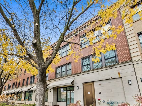 2611 Prairie Avenue, Evanston, IL 60201