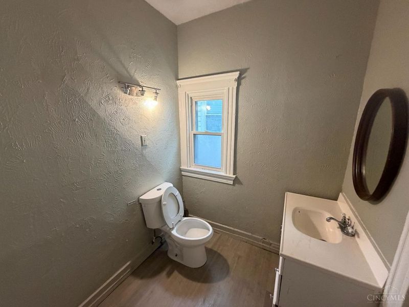 3514 Bevis Avenue, Cincinnati, OH 45207 Photo 8