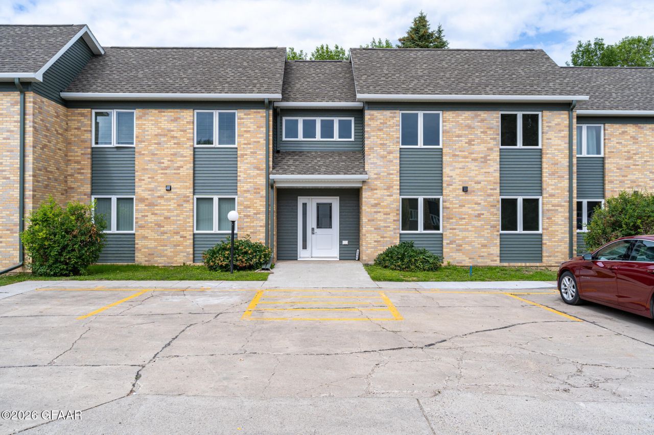3506 Cherry St C-10, Grand Forks, ND 58201 Main Photo